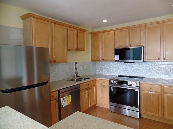 4th image of 320 Fort Duquesne Blvd APT 24M