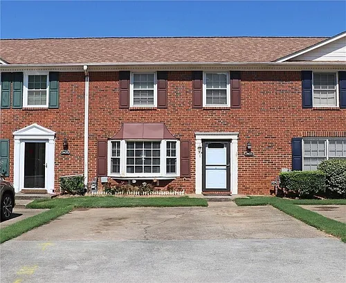 5637 Executive Way Photo 1