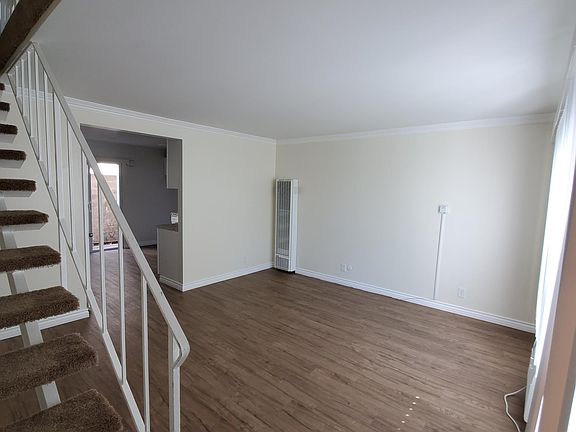 2nd image of 14015 S Budlong Ave