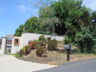 2525 El Sereno Way, Vista, CA, 92083