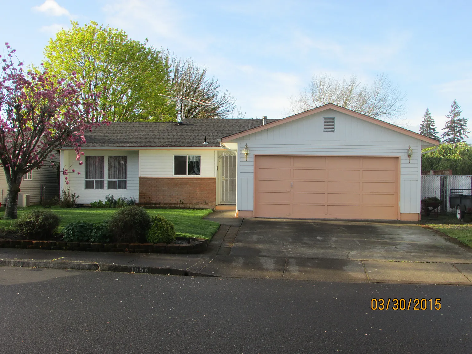 1056 Summer Breeze Dr N photo 1