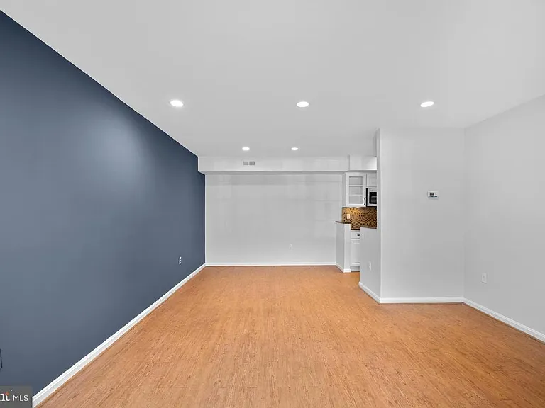 10129 Green Holly Ter — Photo 4