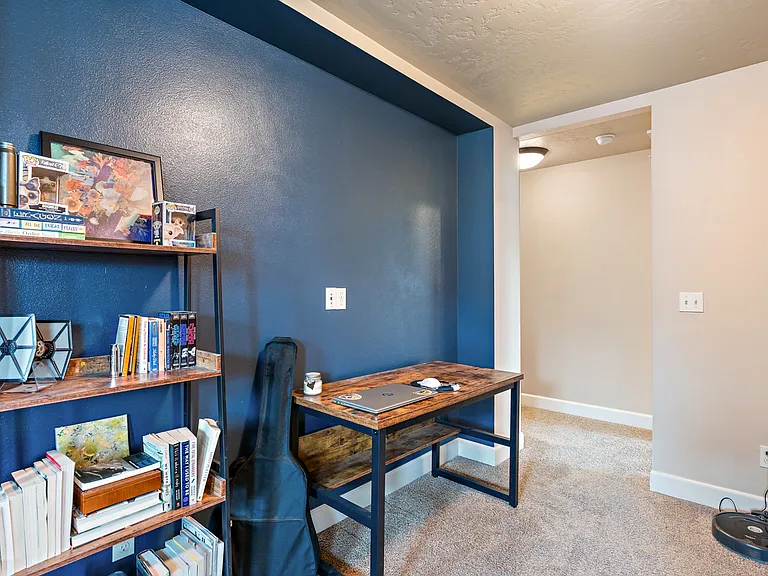 2733 E Decameron Ln — Photo 17