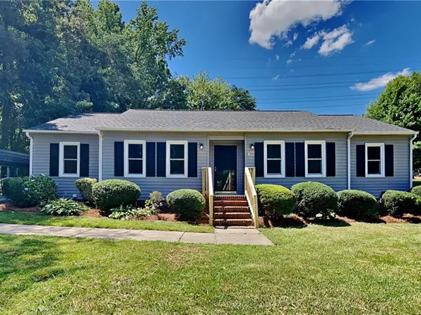2317 Morningside Dr, Burlington, NC 27217