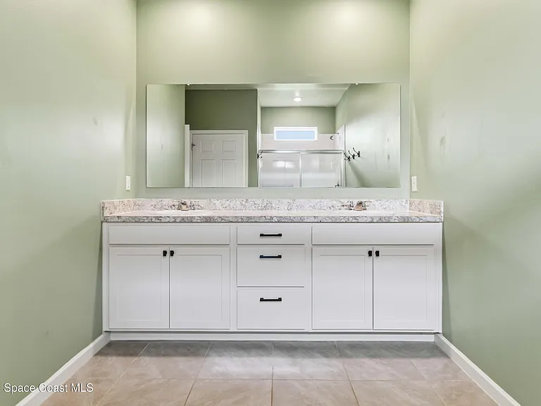 5349 Waterfall Pl — Photo 26