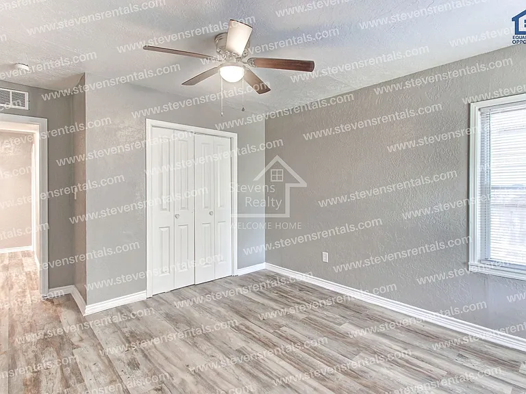 1210 NW Irwin Ave — Photo 29