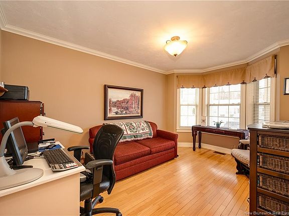 3rd image of 78 Colby Cres