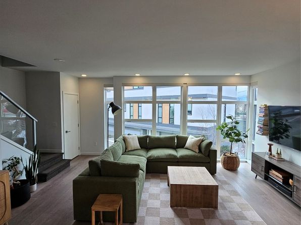1515 Highland Dr N UNIT 4, Kelowna, BC V1Y 0C9