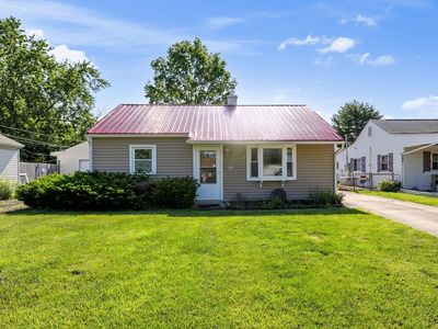 142 Little Flower Ln, Whitehall, OH, 43213