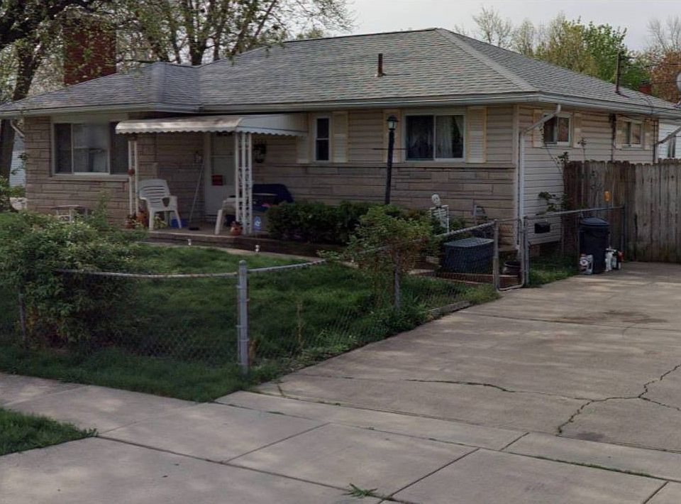 2nd image of 4981 Palmetto St