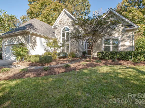 6814 Bevington Brook Ln, Charlotte, NC 28277