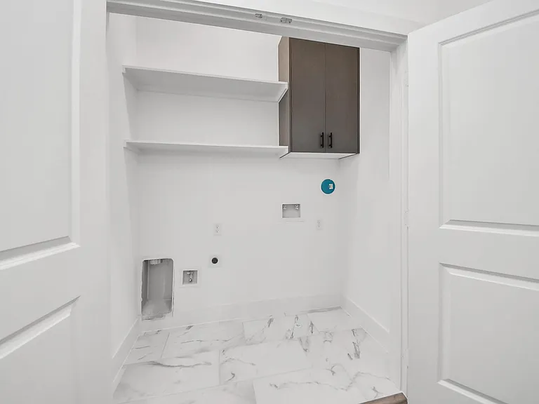 2709 Dennis St — Photo 28