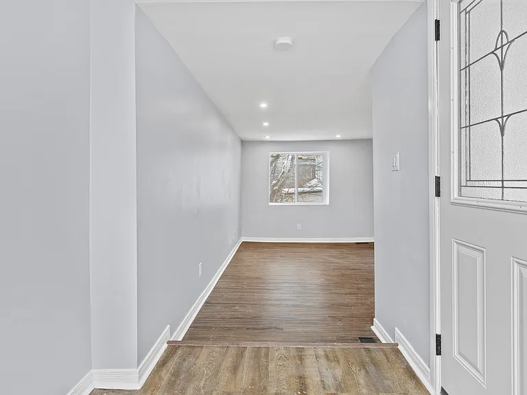 235 Percy St #1 — Photo 7