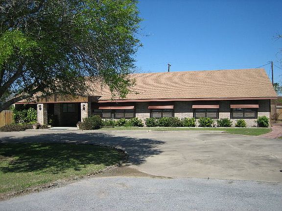 2nd image of 906 Santa Isabel Blvd