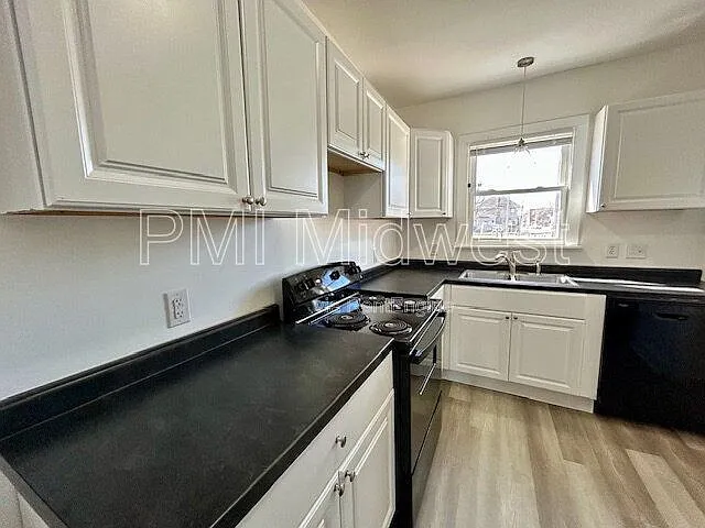 2960 N Park Ave — Photo 10