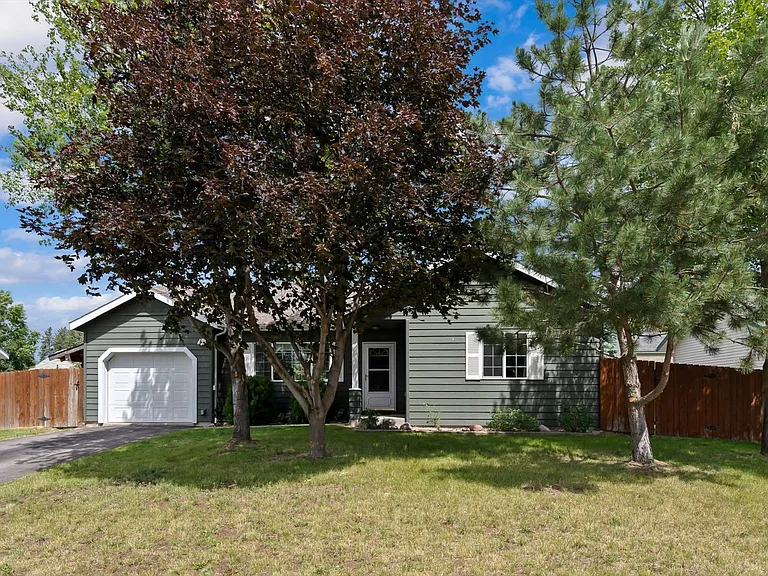11 Karen Rd — Photo 14