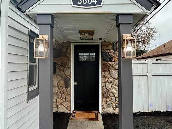 5th image of 3804 Weston Ave