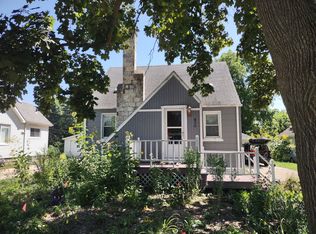 820 N Harris Rd, Ypsilanti, MI 48198