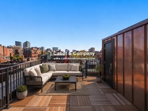 112 Myrtle St #Penthouse, Boston, MA 02114