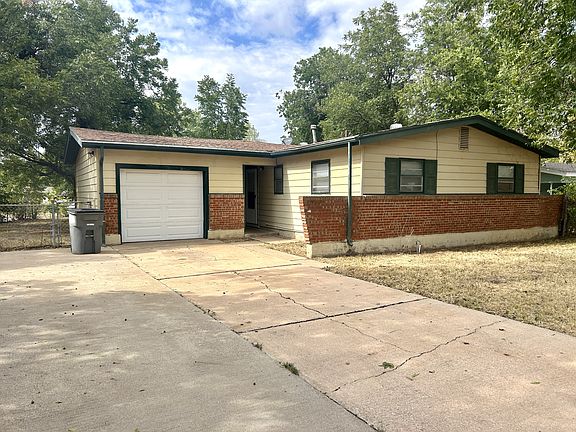 2nd image of 505 NW Glendale Dr