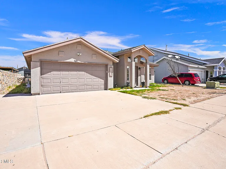 14069 Lago Seco Dr — Photo 2
