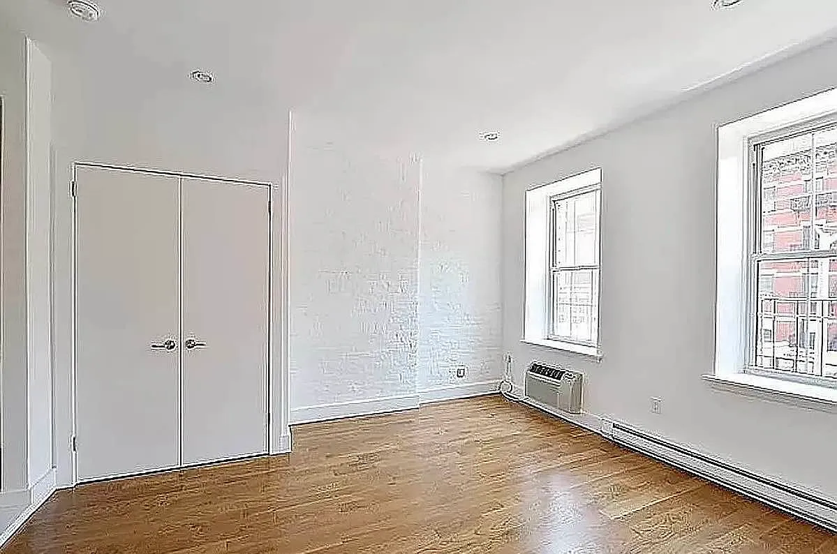 Building Photo - 1355 2nd Ave #2-B