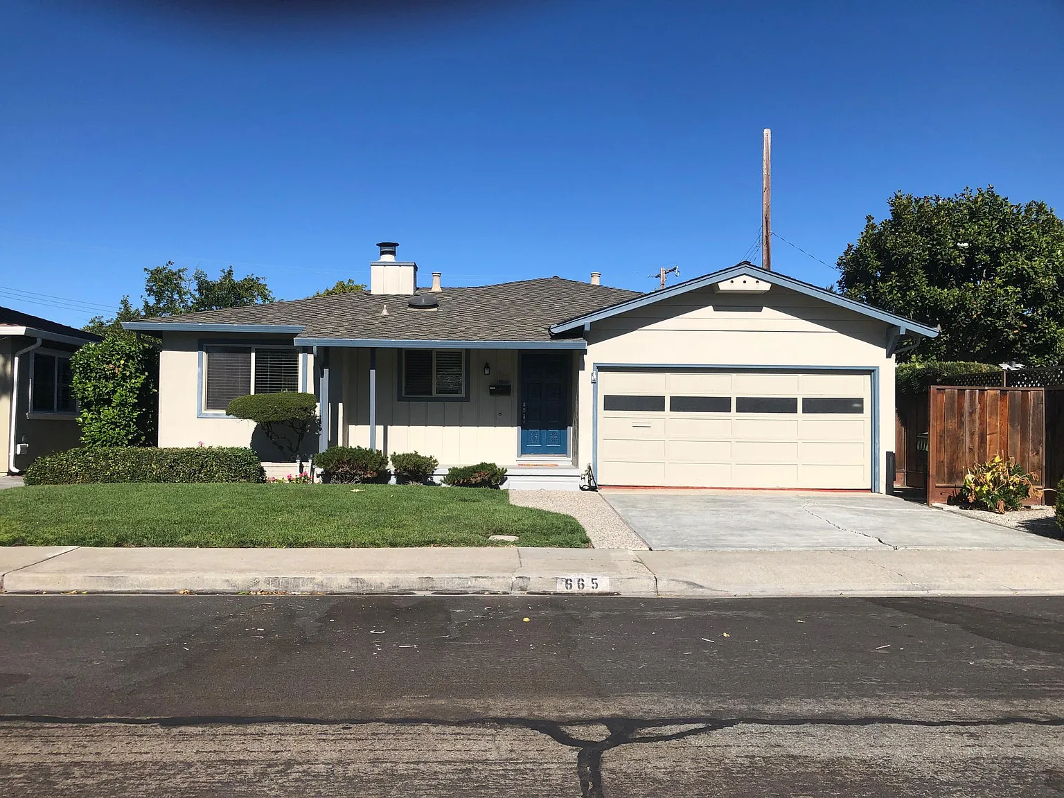 665 Nicholson Ave photo 1