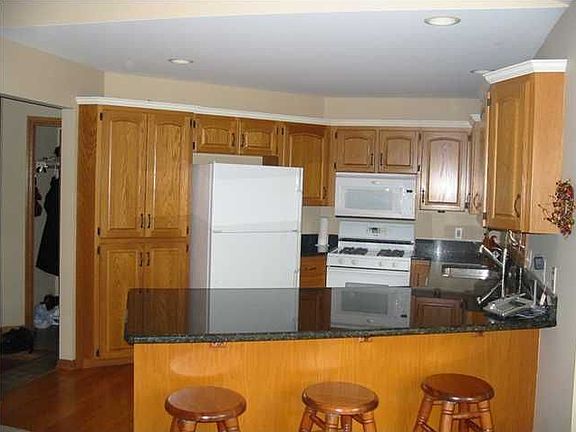 Kitchen with Snack Ledge