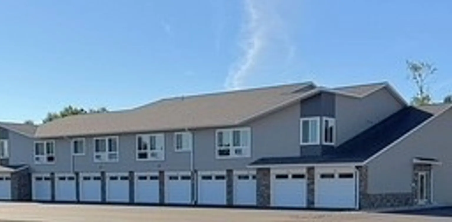 The Oaks- 351 Deschane Ave Crivitz WI — Photo 4