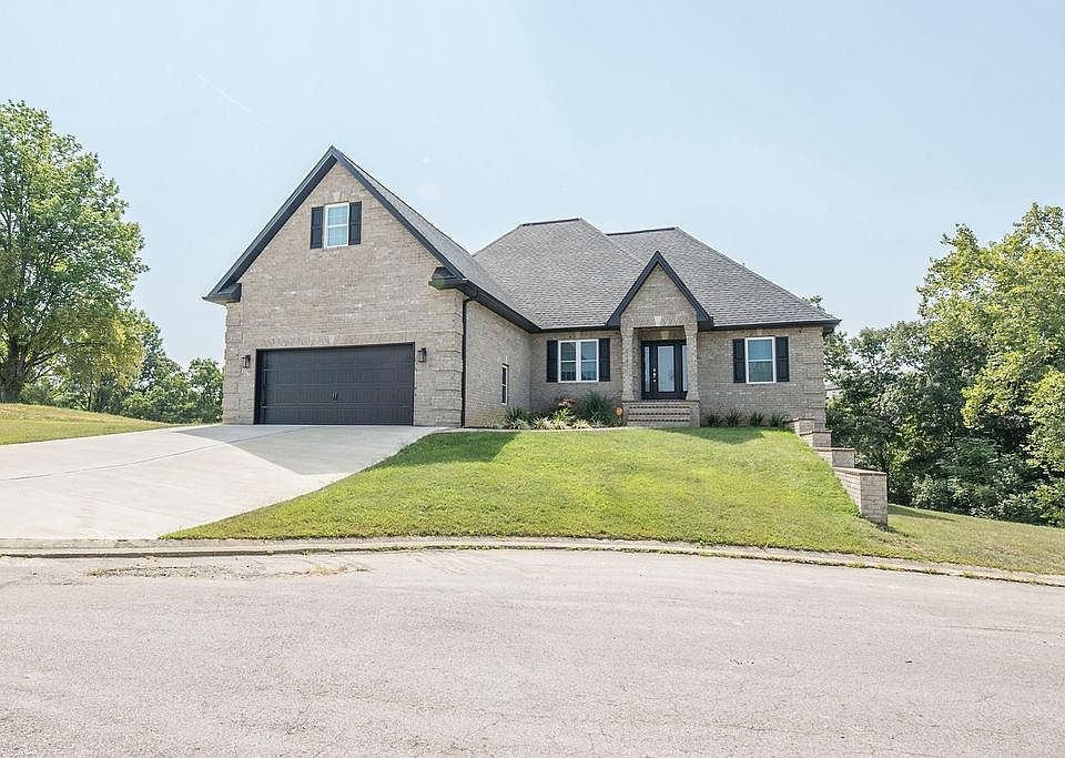 1st image of 219 Cross Creek Dr