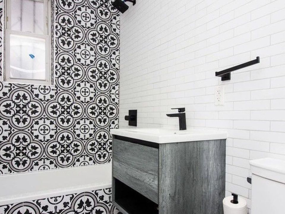 2nd image of 314 Sumpter St APT 1F