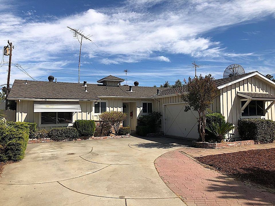1st image of 754 Rockwood Dr