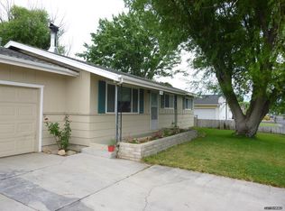1526 Wildrose Dr, Minden, NV 89423
