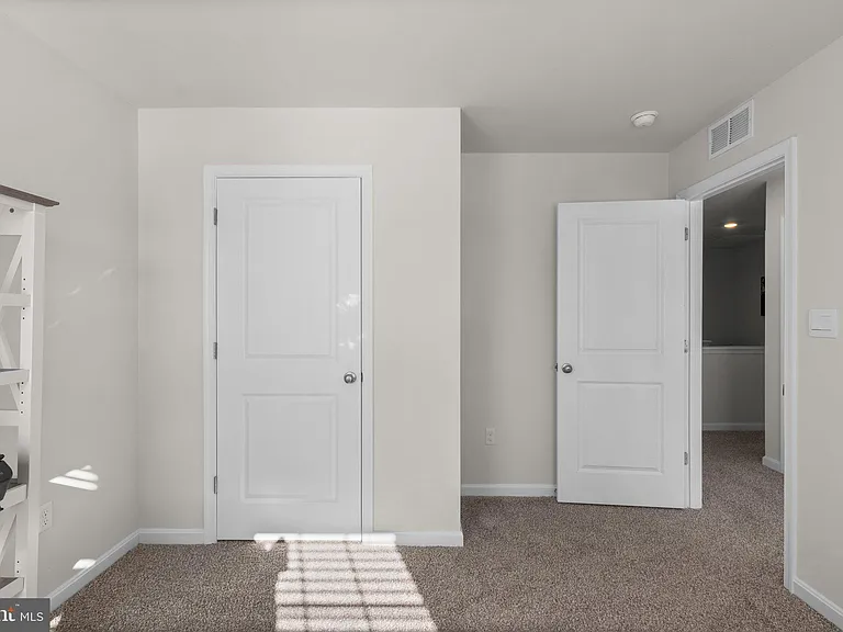 1801 Rankokus Dr — Photo 32