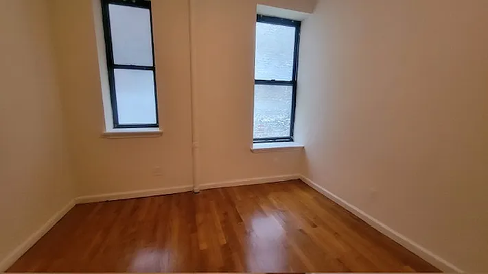 Rented by Chartwell Manhattan Realty | media 12
