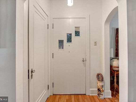 3rd image of 15055 Buchanan Trl E