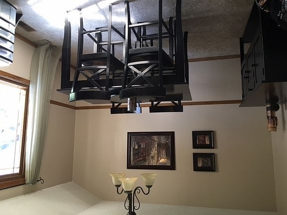 4th image of 3730 Stockwell Cir