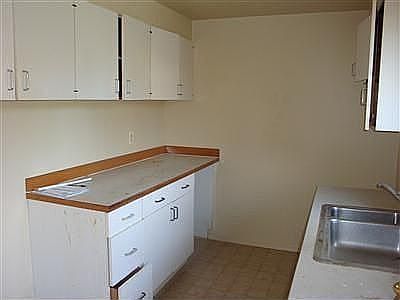 2nd image of 4404 SE 3rd Pl