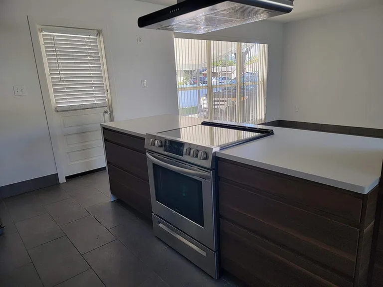 4514 S Gaines Rd — Photo 26