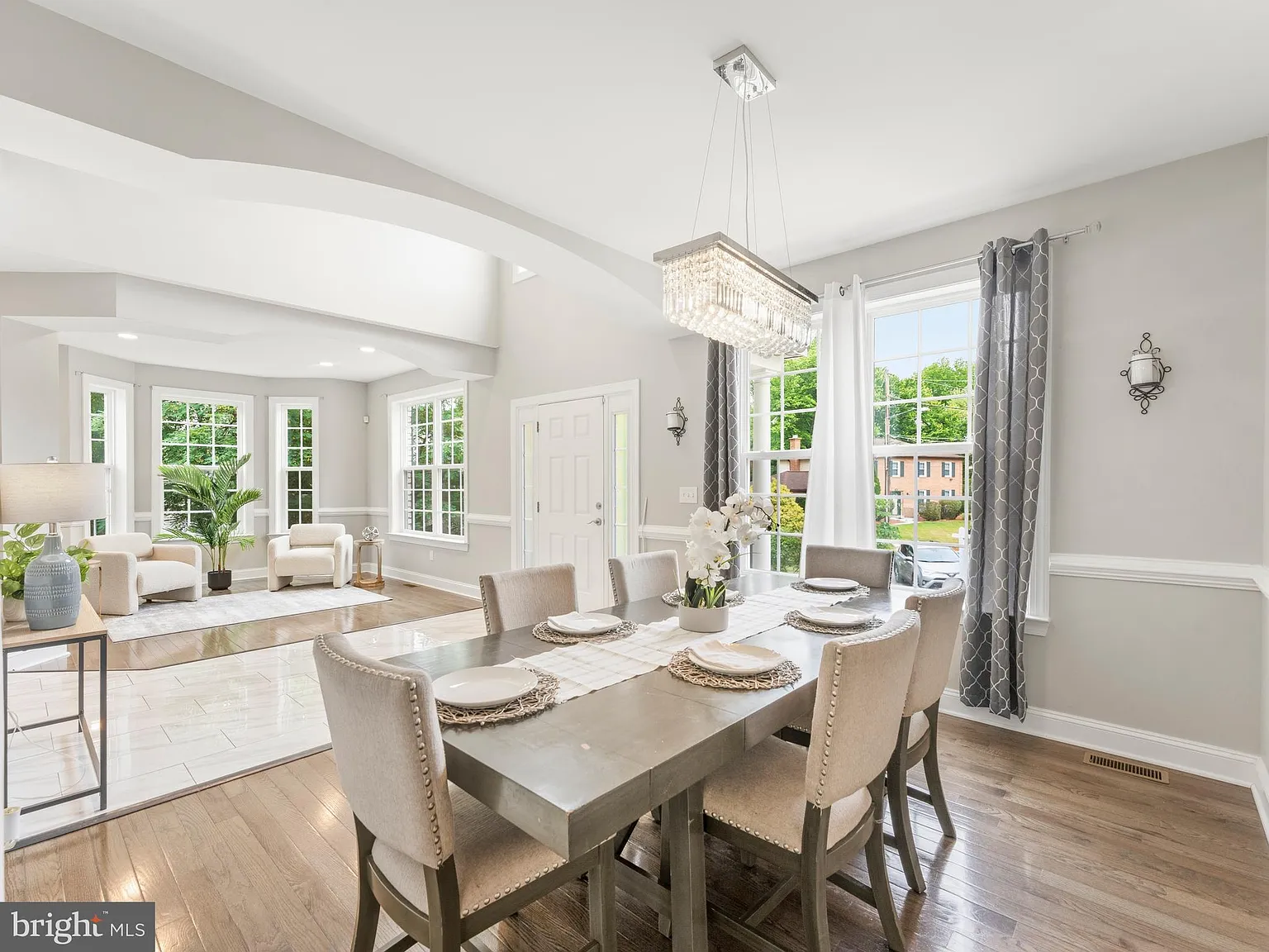 5 bed, 3.5 bath, 3008 sqft, $4,000 — Photo 4