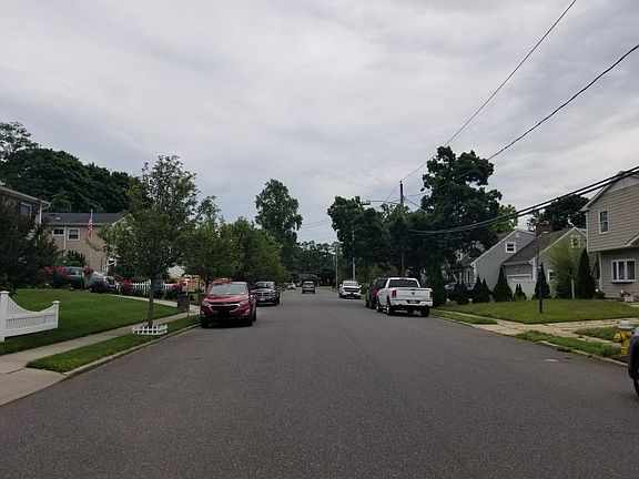 4th image of 28 Lagoon Pl