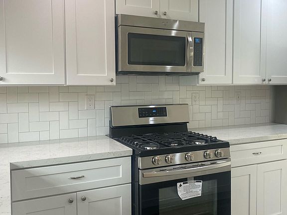3rd image of 3621 Vista Campana S Unit 101