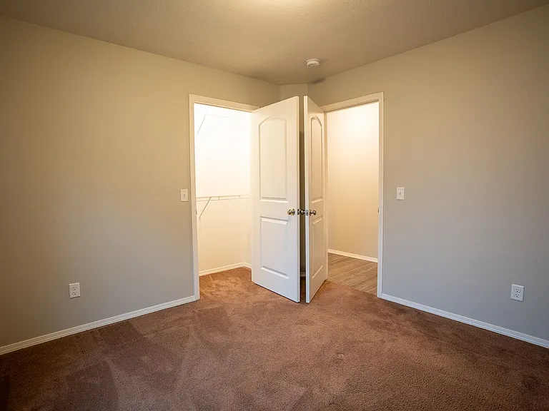 5468 S Main St — Photo 21