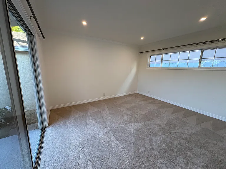 12606 Bonaparte Ave — Photo 10
