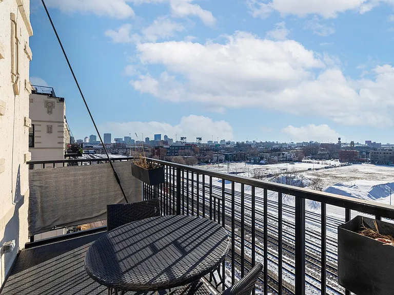 1524 S Sangamon St #709 — Photo 36