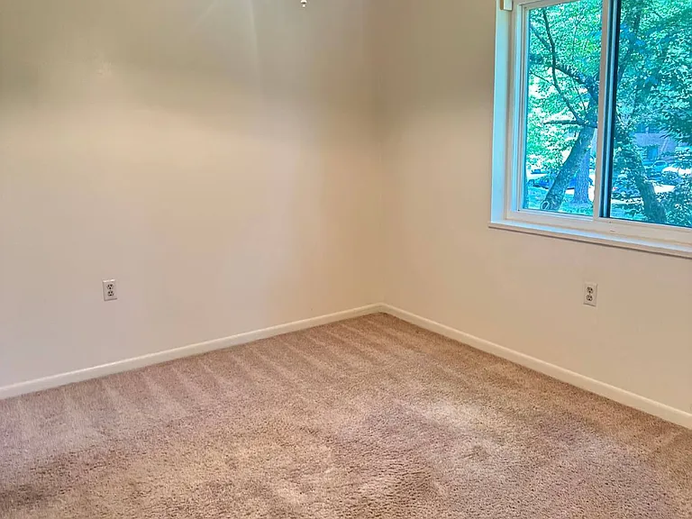 1441 Northgate Sq #12B — Photo 9