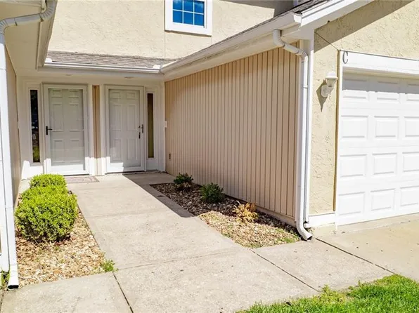 4612 NE Whispering Winds Dr #C, Lees Summit, MO 64064