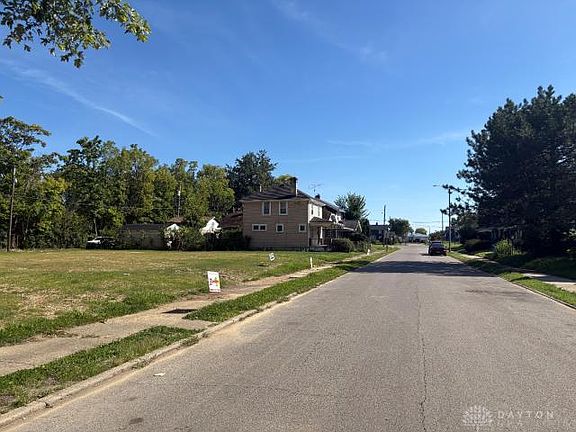 5th image of 657 Randolph St