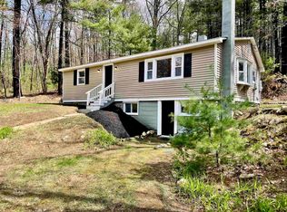4 Webster Ln, Londonderry, NH 03053