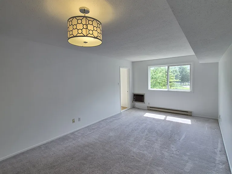 318 Lorry Greenberg Dr #322 — Photo 25